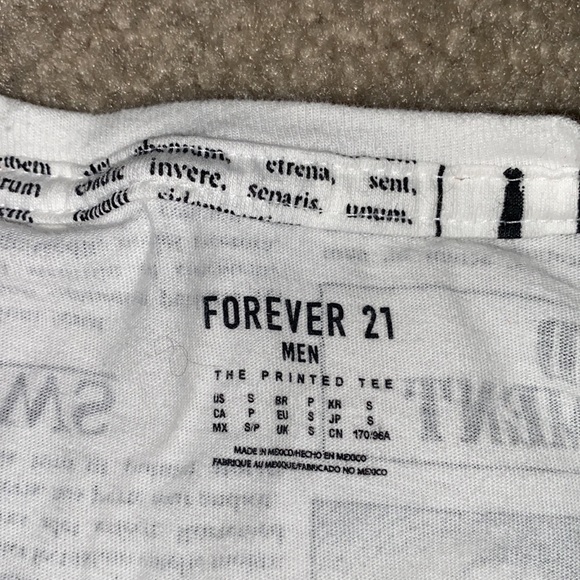 Forever 21 men's t-shirt. Small size - Picture 3 of 5